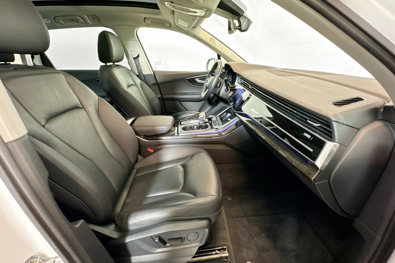 Used 2024 Audi Q7 3.0T Premium Plus image 28