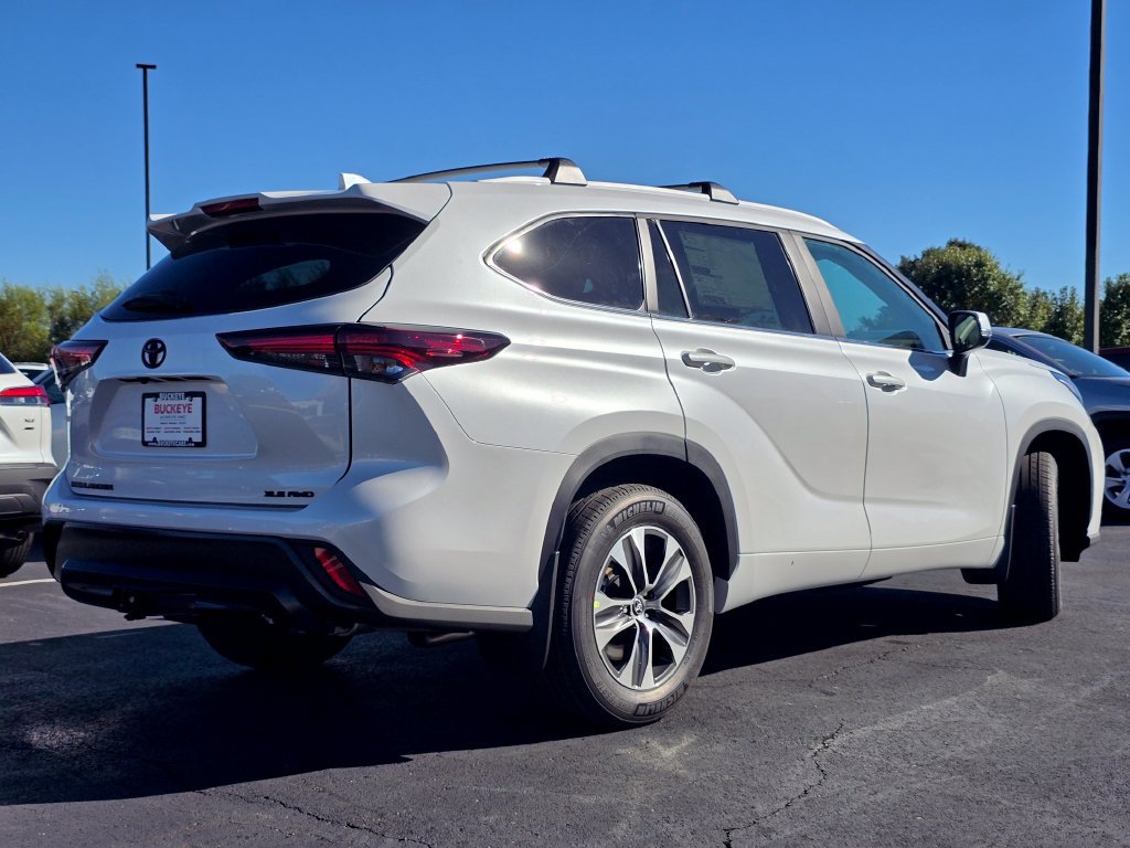 New 2026 Toyota Highlander XLE AWD/4WD image 8