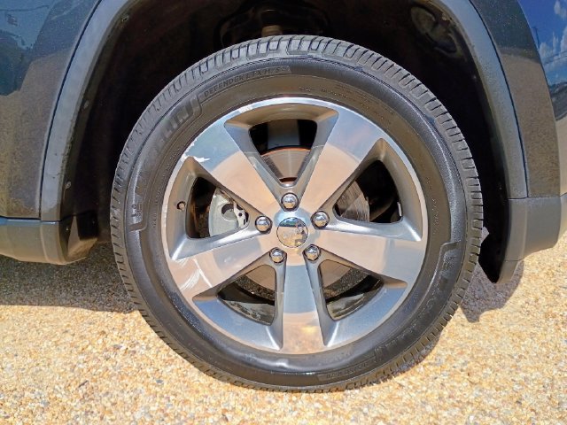 Used 2016 Jeep Grand Cherokee Limited w/ Trailer Tow Group IV RWD image 21