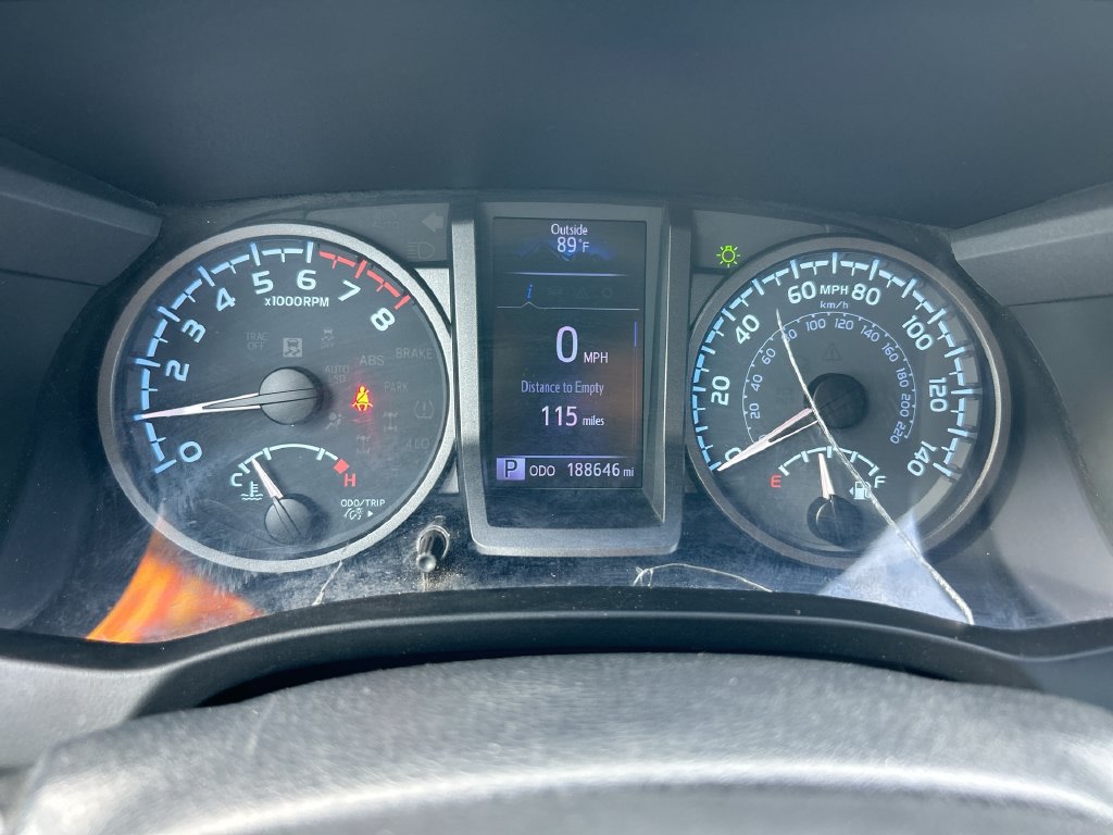 Used 2020 Toyota Tacoma TRD Sport AWD/4WD image 22