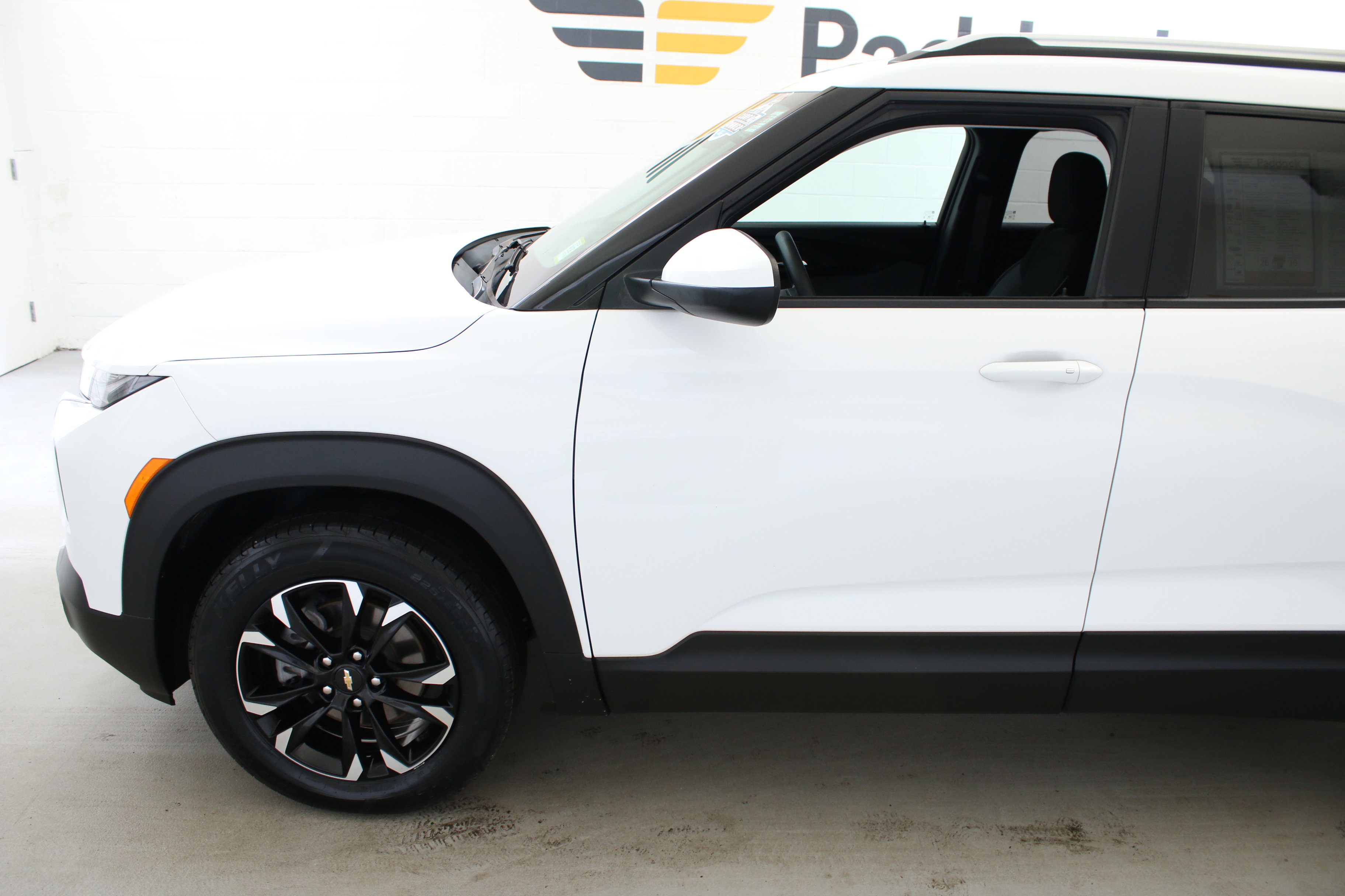 Used 2023 Chevrolet TrailBlazer LT w/ Convenience Package image 5