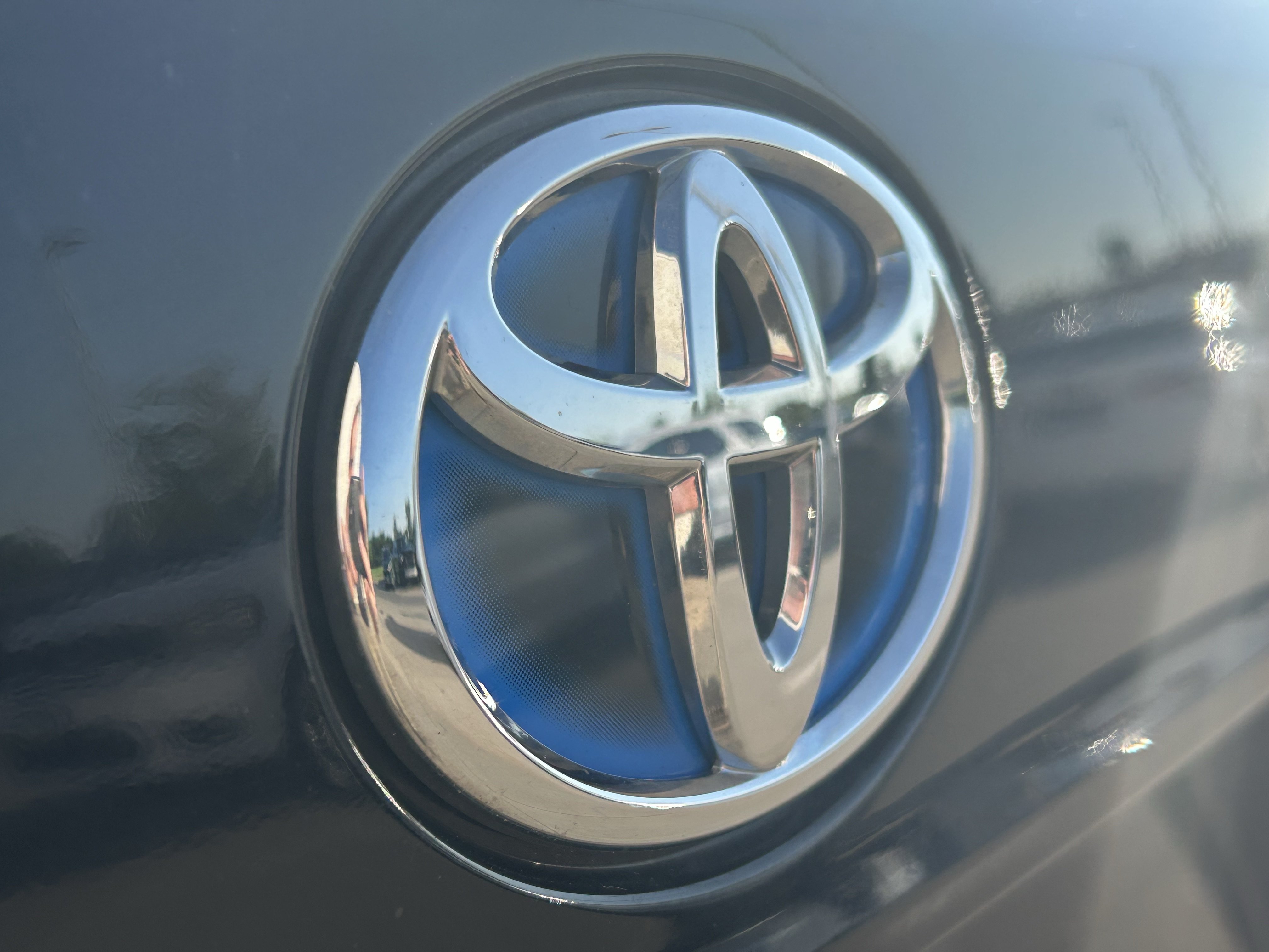 Used 2021 Toyota Highlander XLE AWD/4WD image 7