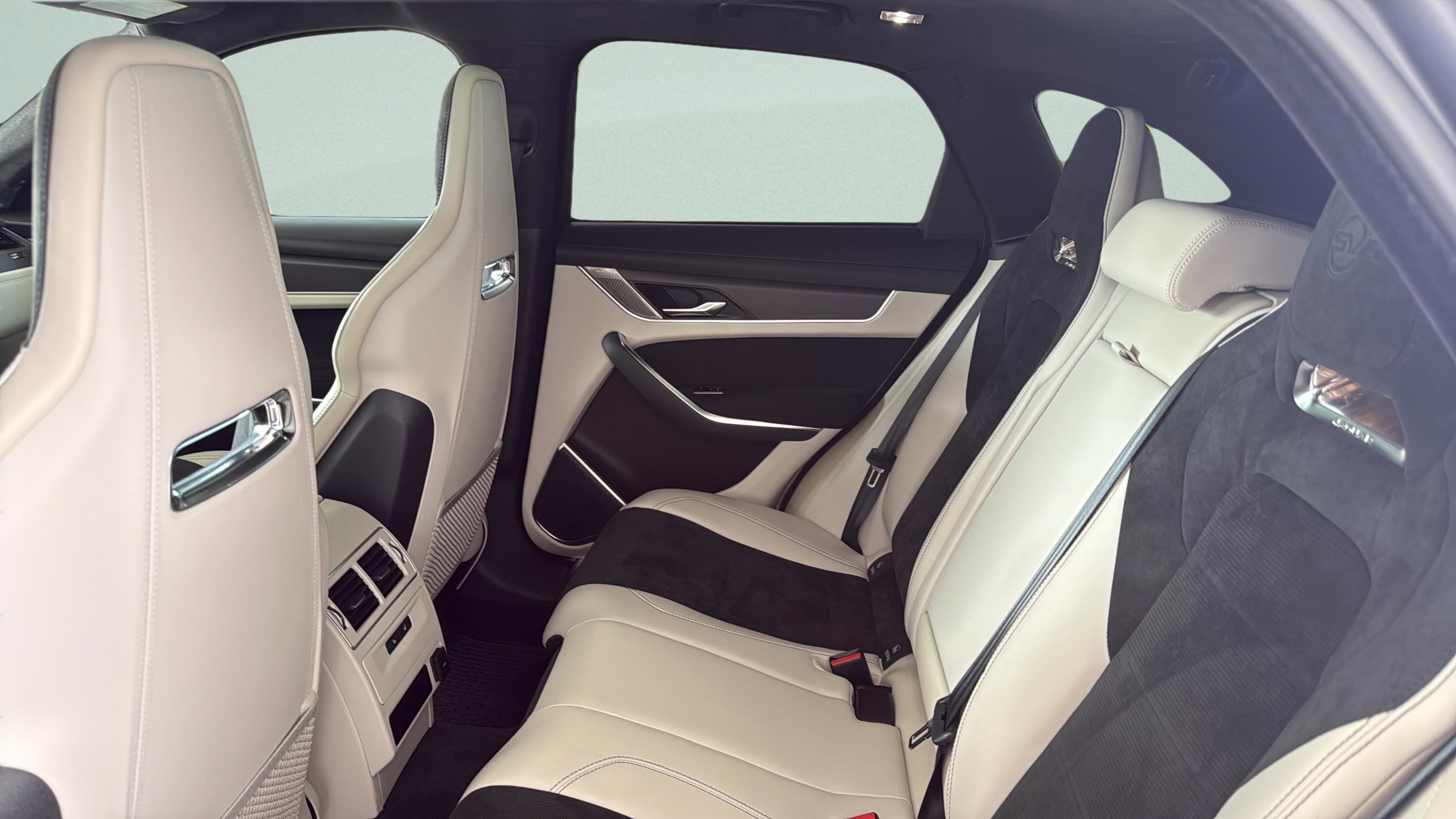Used 2022 Jaguar F-PACE SVR AWD/4WD image 28