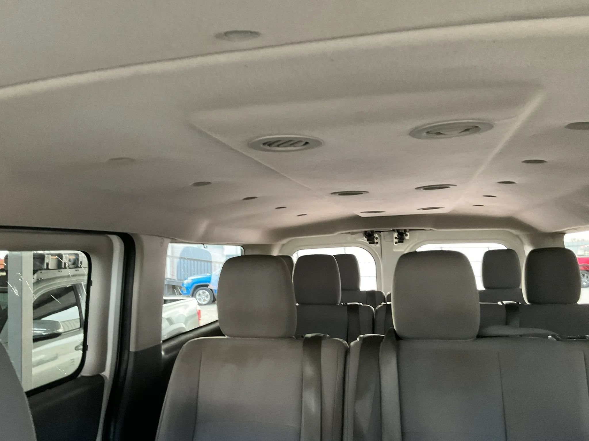 Used 2018 Nissan NV 3500 S RWD image 21