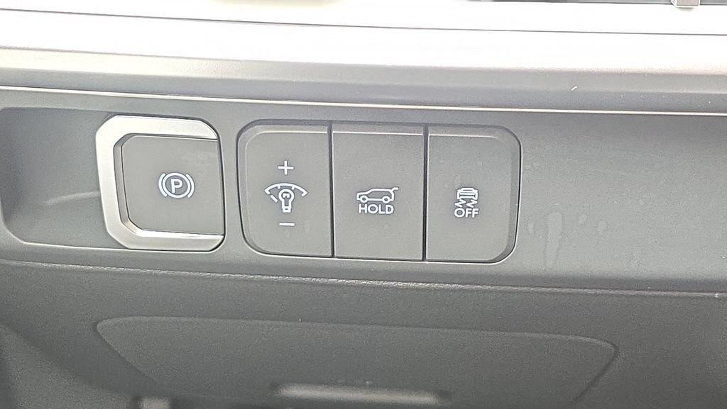 Certified 2026 Hyundai Santa Fe SE AWD/4WD image 26