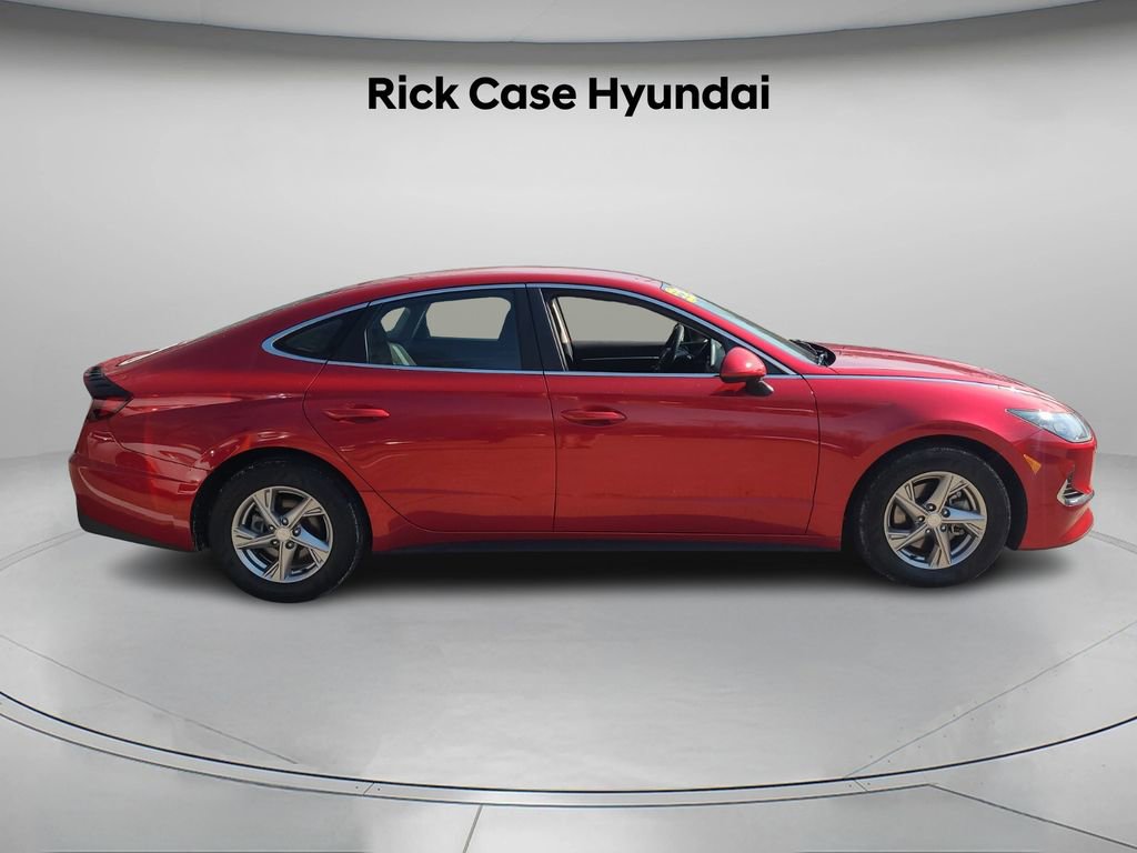 Used 2022 Hyundai Sonata SE w/ Cargo Package image 4