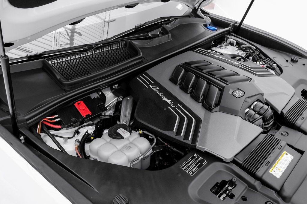 Used 2025 Lamborghini Urus SE image 60