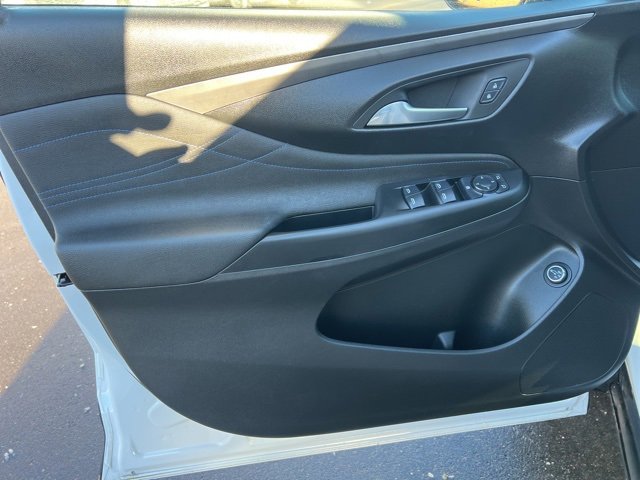 Used 2024 Buick Envista Sport Touring w/ Convenience II Package image 19