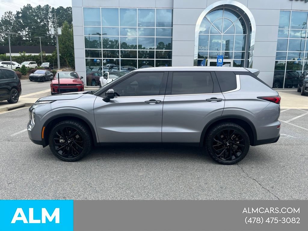 Used 2022 Mitsubishi Outlander SE FWD image 13