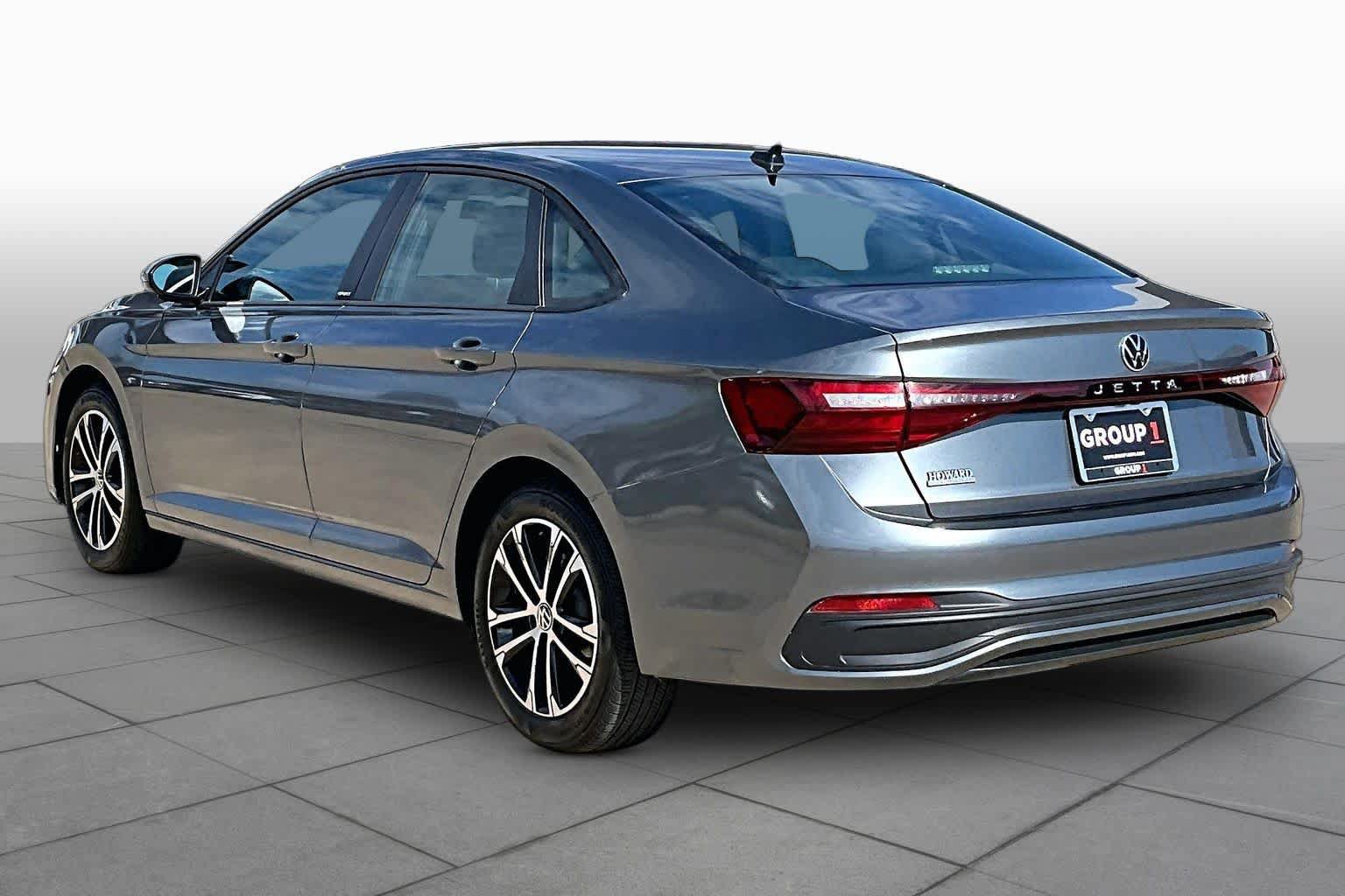 Used 2025 Volkswagen Jetta Sport FWD image 10