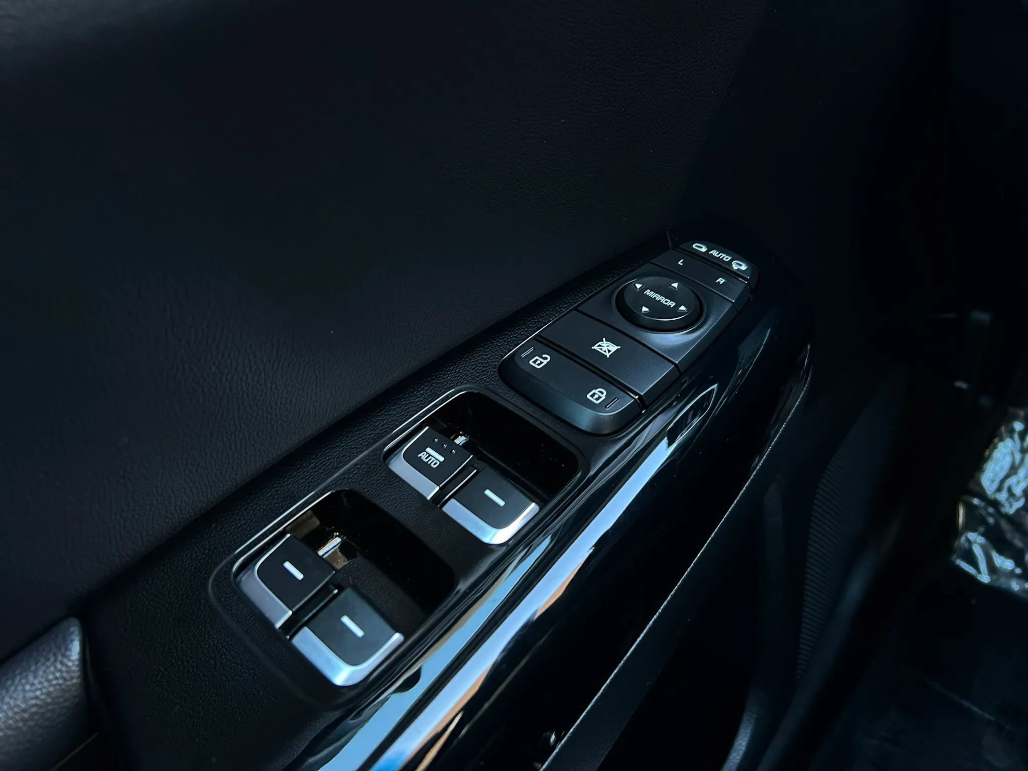 Used 2020 Kia Sportage EX image 16