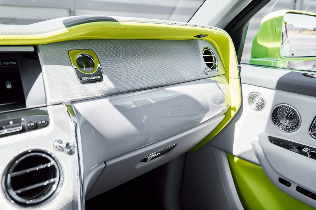 Used 2024 Rolls-Royce Cullinan image 96