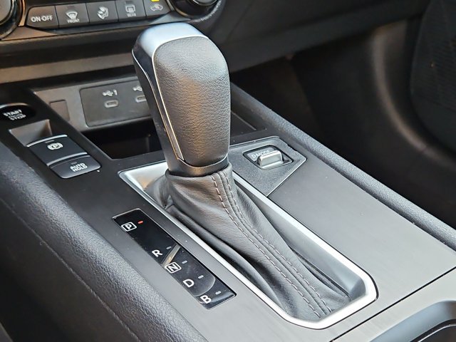 Used 2026 Nissan Kicks SV FWD image 11