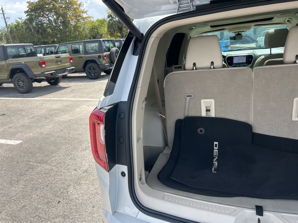 Used 2023 GMC Acadia Denali w/ Denali Ultimate Package image 31