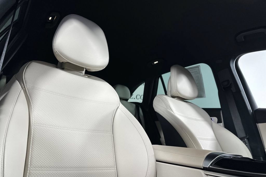 Used 2024 Mercedes-Benz GLC 300 4MATIC image 21