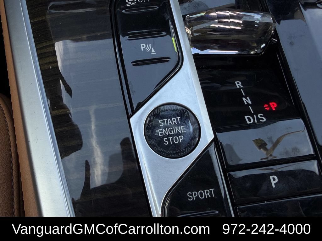 Used 2023 BMW X7 xDrive40i w/ M Sport Package AWD/4WD image 23