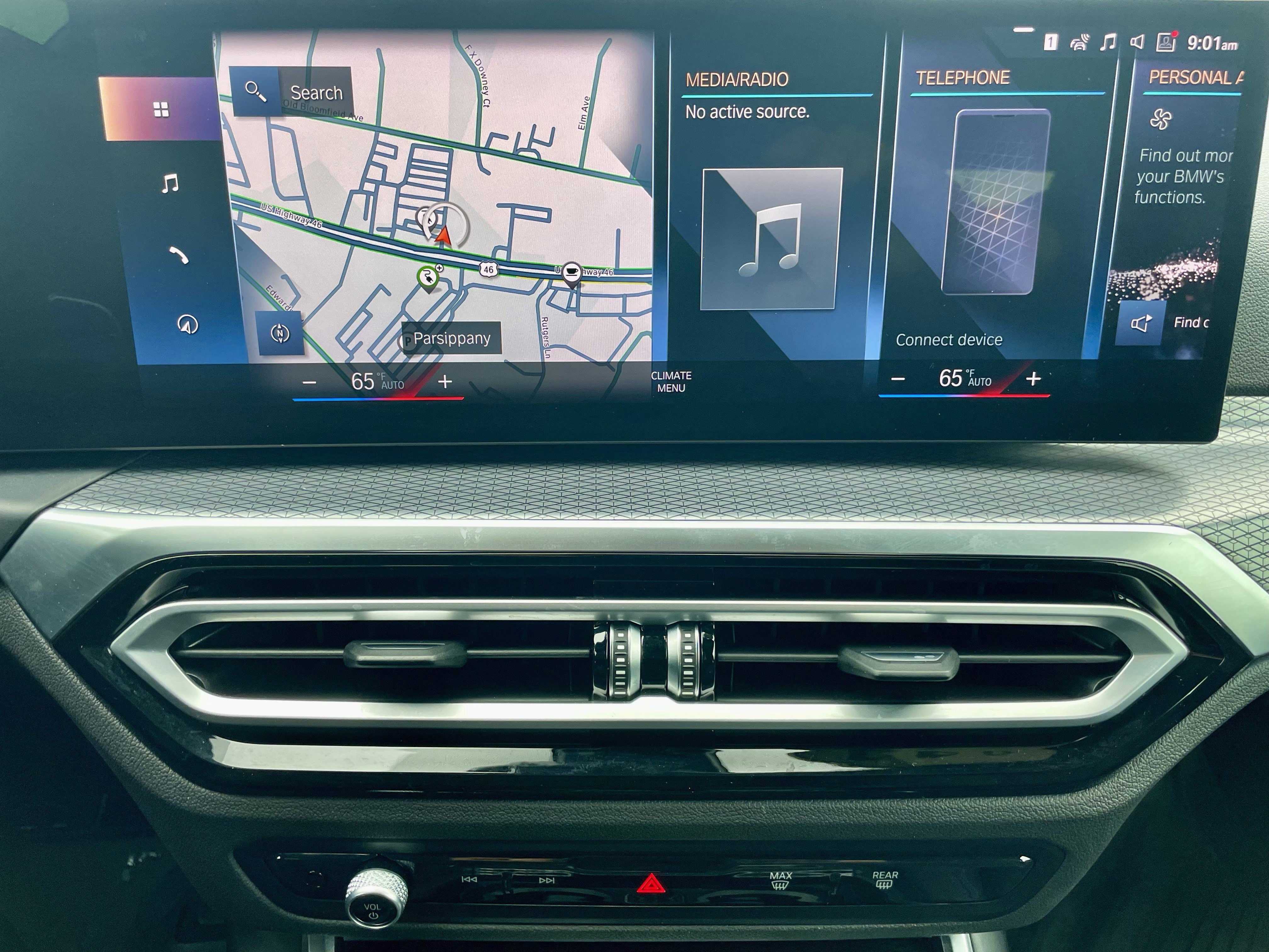 Used 2023 BMW 330e xDrive w/ M Sport Package AWD/4WD image 19