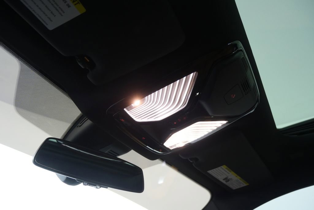 Certified 2024 BMW 230i Coupe w/ Premium Package image 17