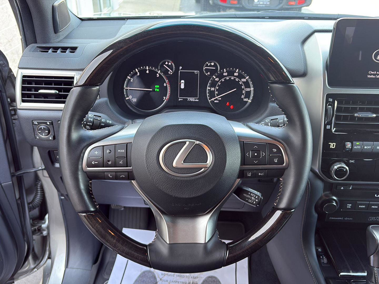 Used 2023 Lexus GX 460 Premium AWD/4WD image 9