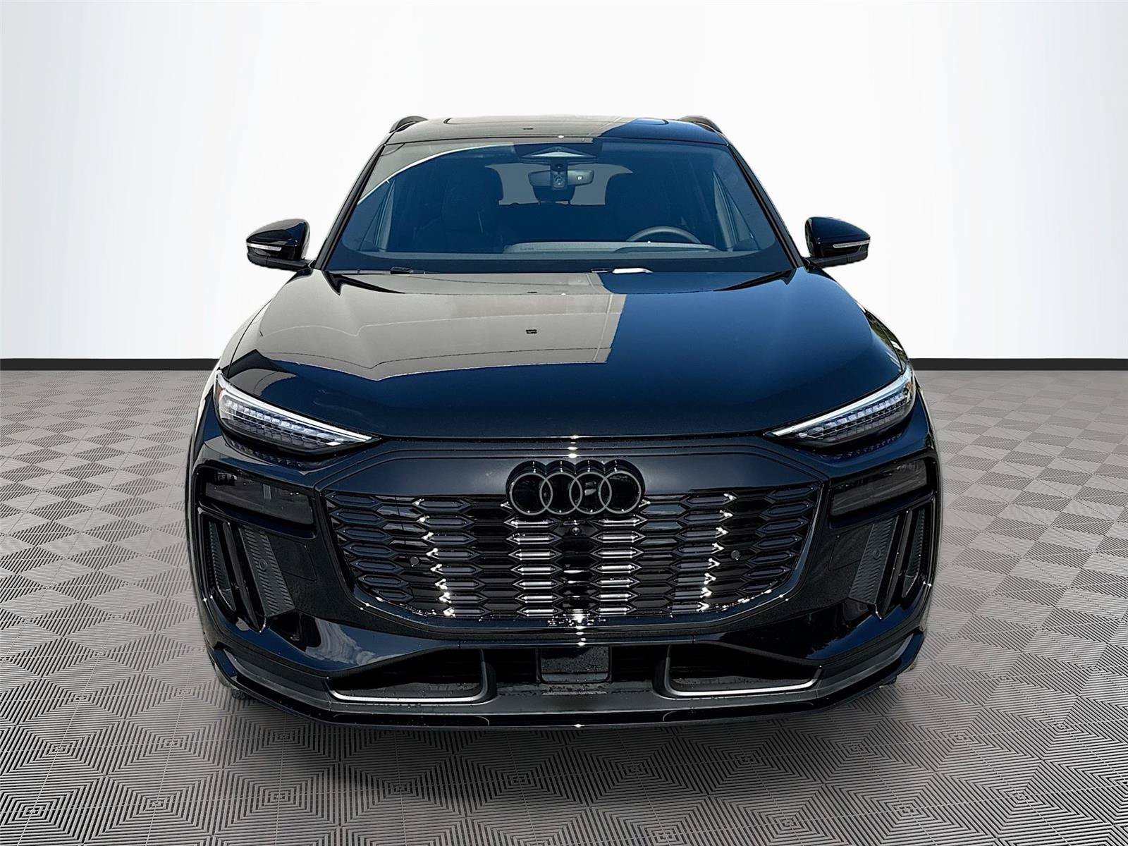 Used 2027 Audi Q6 e-tron Premium Plus AWD/4WD image 2