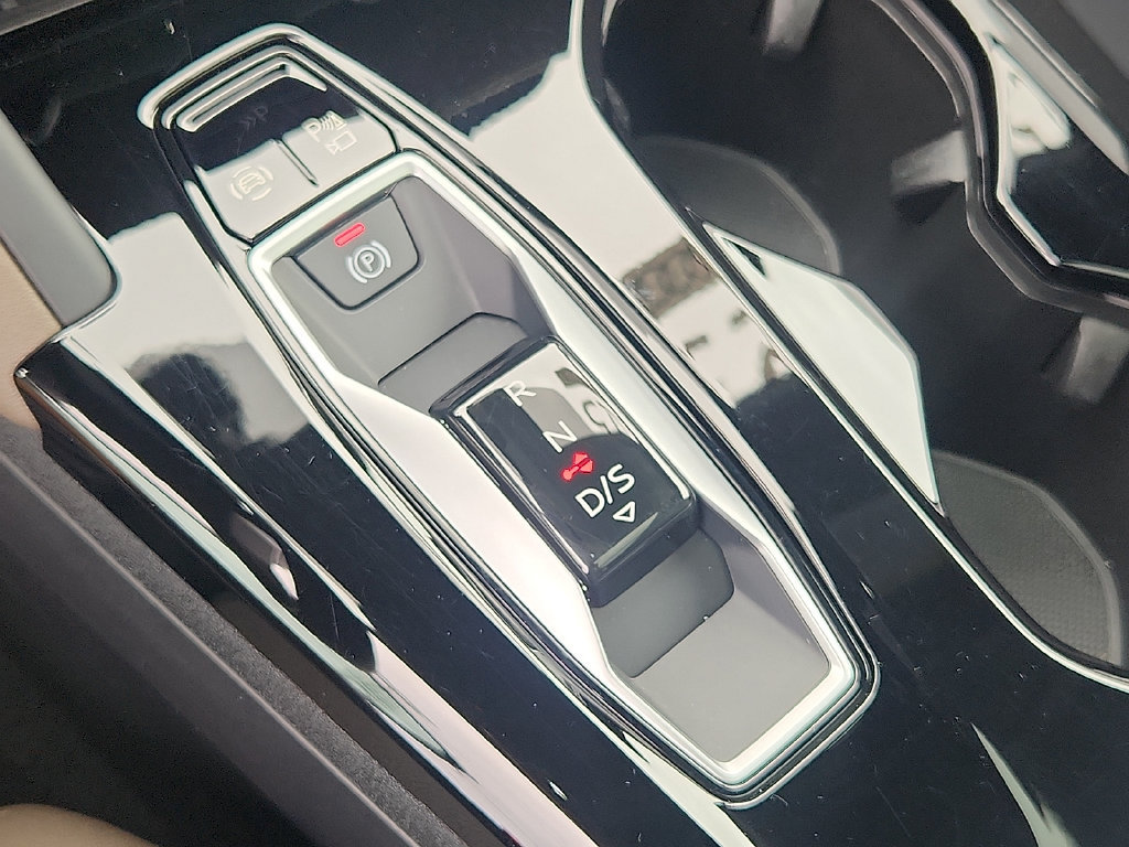 Certified 2025 Audi Q5 Premium w/ Premium Plus AWD/4WD image 19