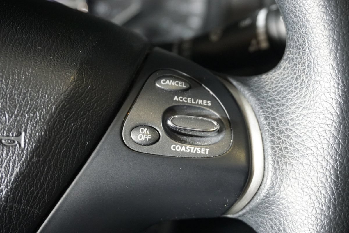 Used 2017 Nissan Pathfinder S AWD/4WD image 14