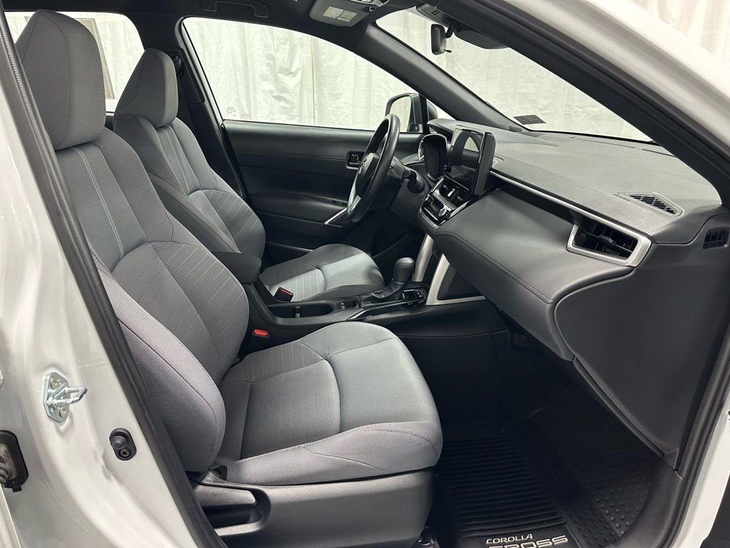 Used 2025 Toyota Corolla Cross AWD Hybrid image 60