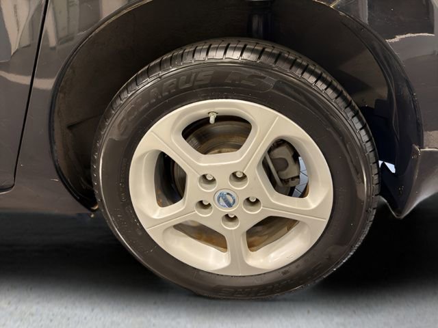 Used 2013 Nissan Leaf SV w/ Premium Pkg image 34