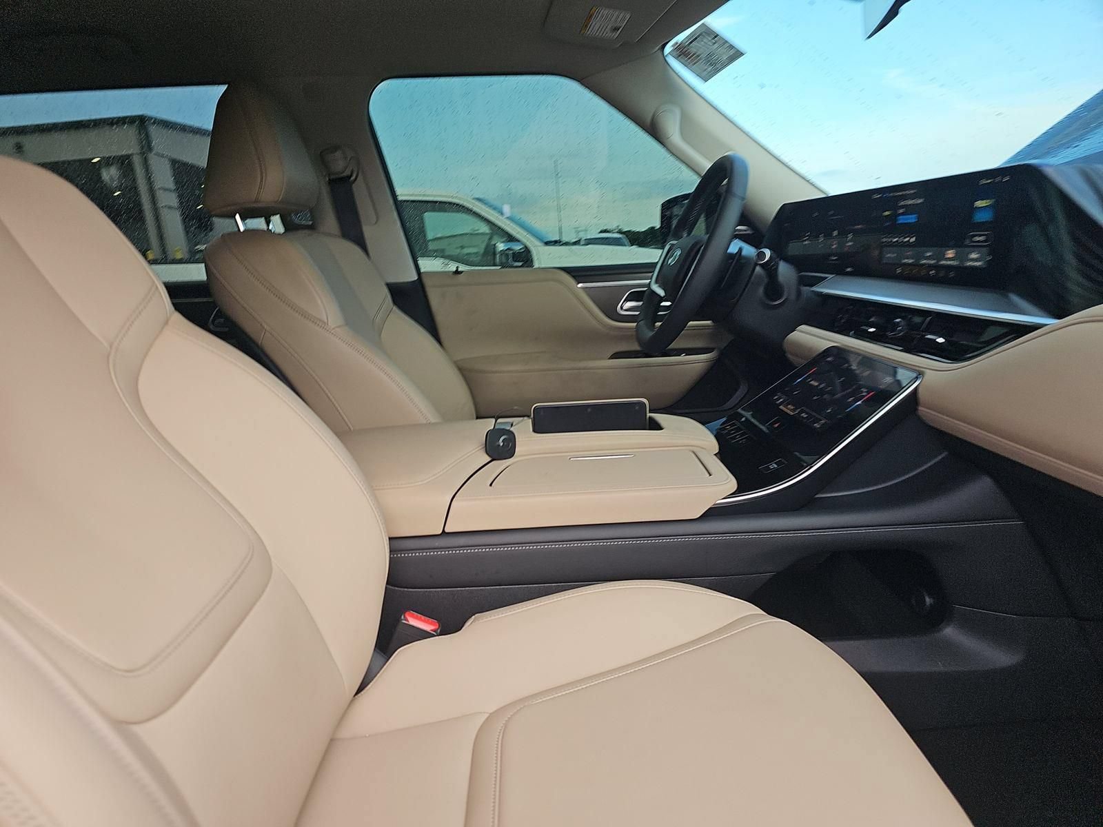 Certified 2025 INFINITI QX80 Pure RWD image 13