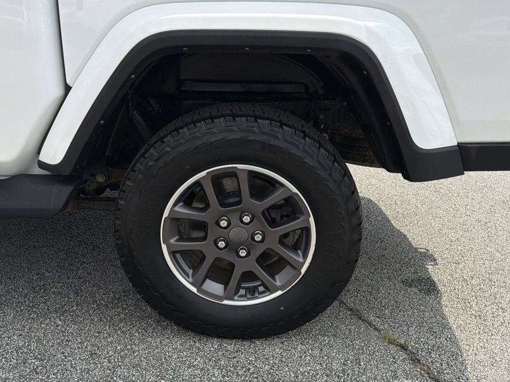 Used 2021 Jeep Gladiator Overland w/ Uconnect 4C Nav & Sound Group AWD/4WD image 29