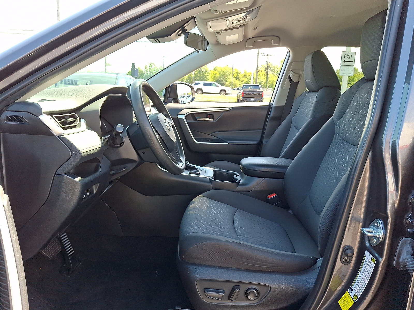 Used 2024 Toyota RAV4 XLE AWD/4WD image 14