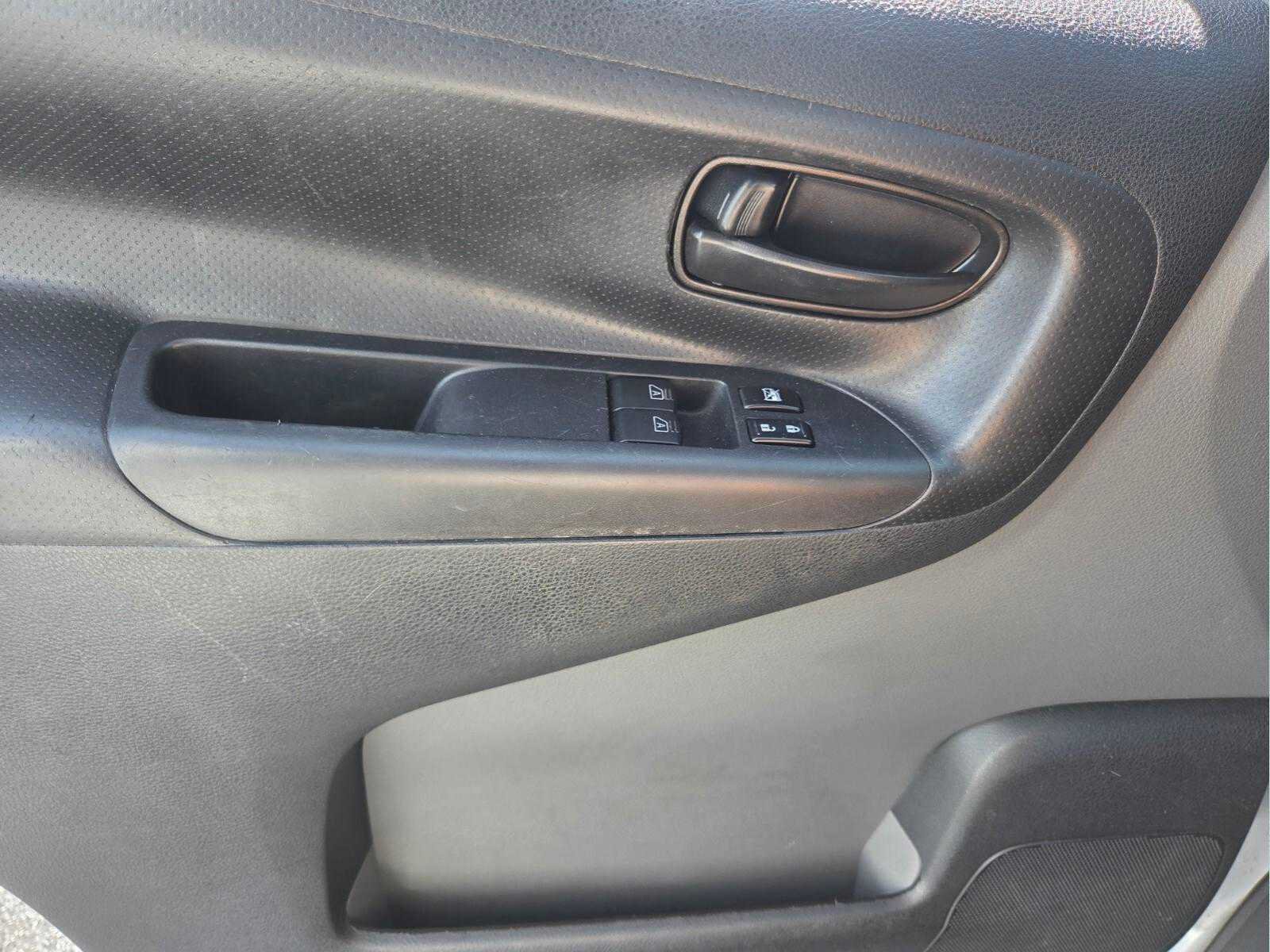 Used 2015 Nissan NV200 SV w/ Technology Package FWD image 25
