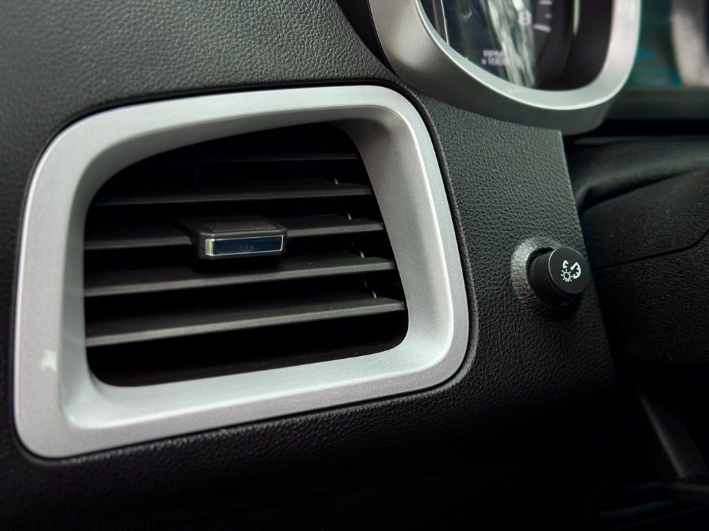 Used 2015 Chevrolet Equinox LS image 40