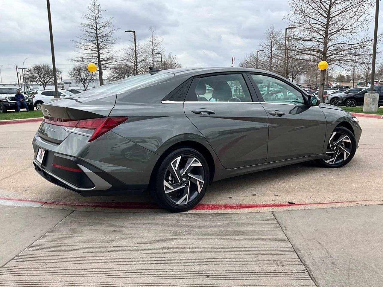 Used 2025 Hyundai Elantra SEL image 6