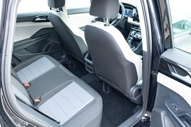 New 2026 Volkswagen Taos S image 36