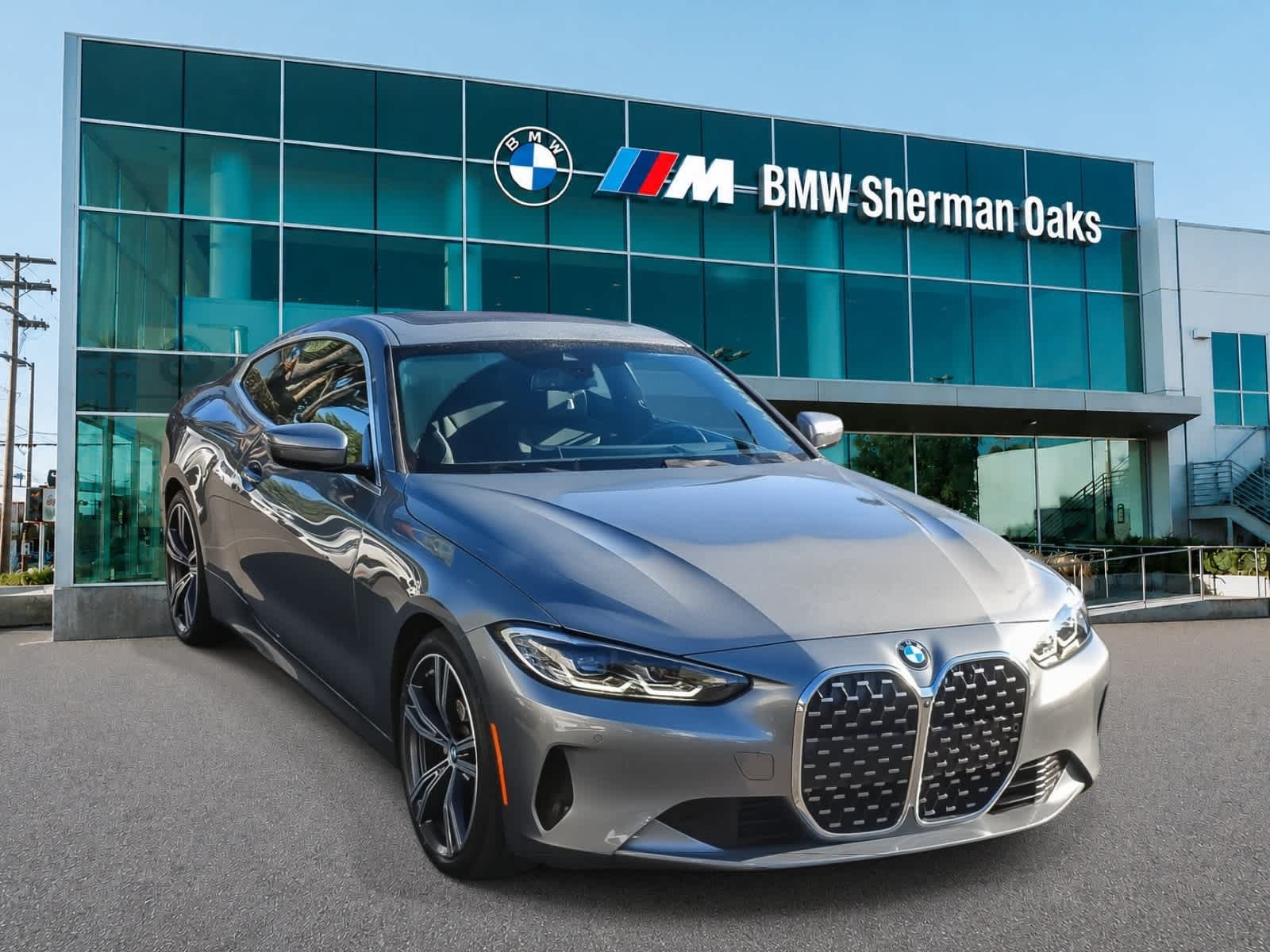 Used 2024 BMW 430i Coupe w/ Premium Package RWD image 3