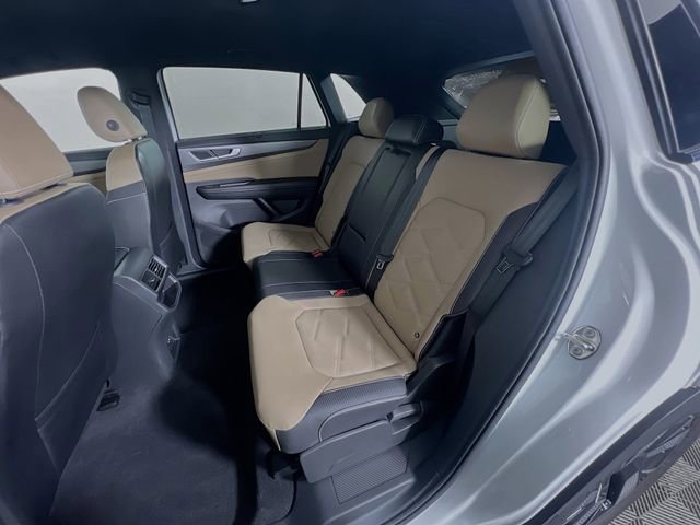 Used 2024 Volkswagen Atlas Cross Sport SE FWD image 27