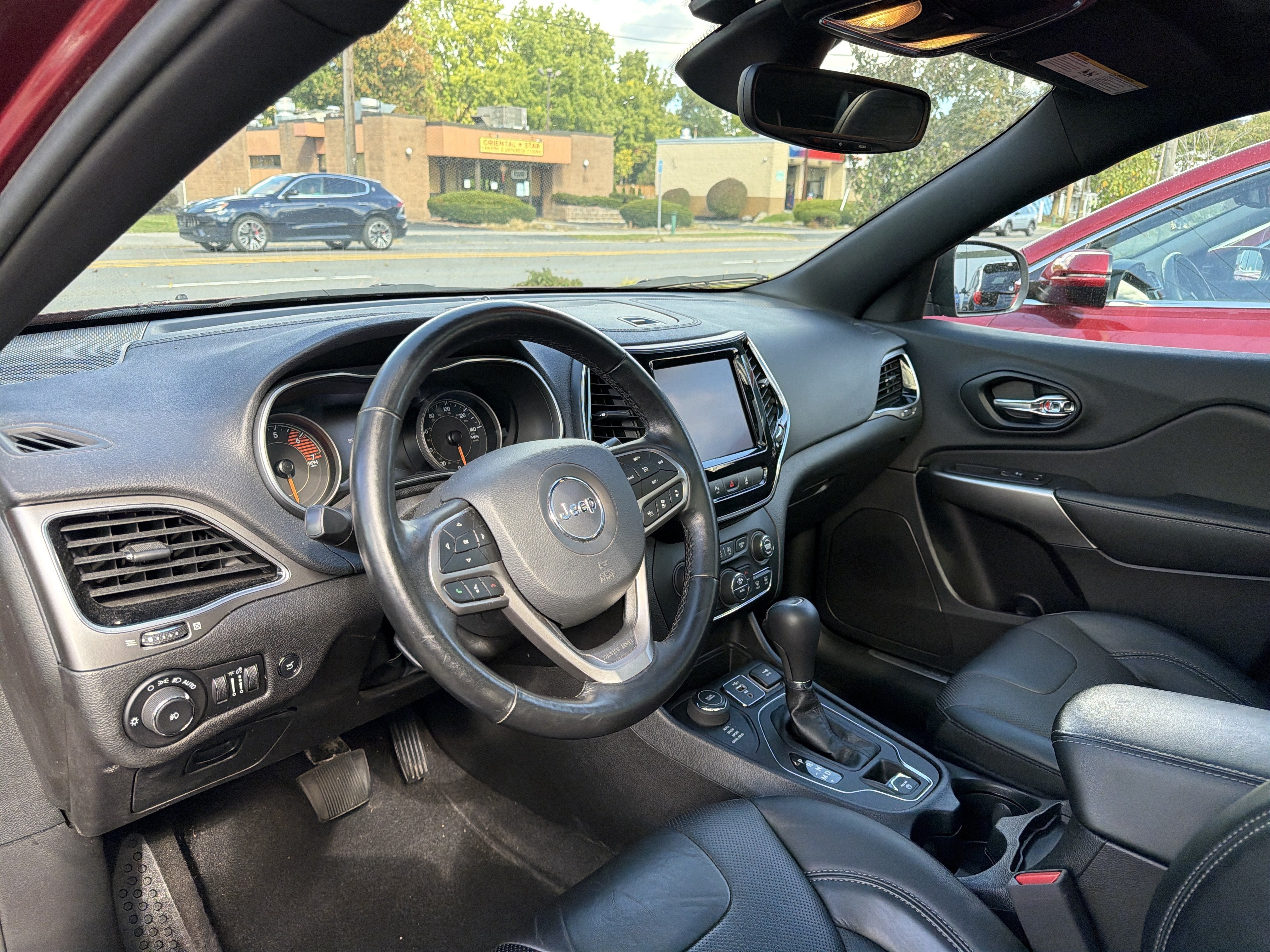 Used 2021 Jeep Cherokee High Altitude AWD/4WD image 8