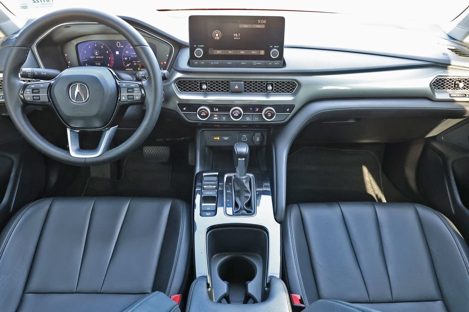 Used 2025 Acura Integra FWD image 2