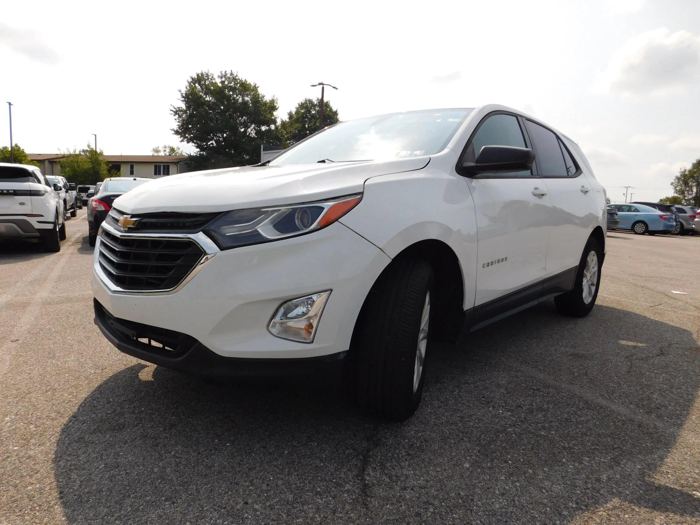 Used 2018 Chevrolet Equinox LS AWD/4WD image 3