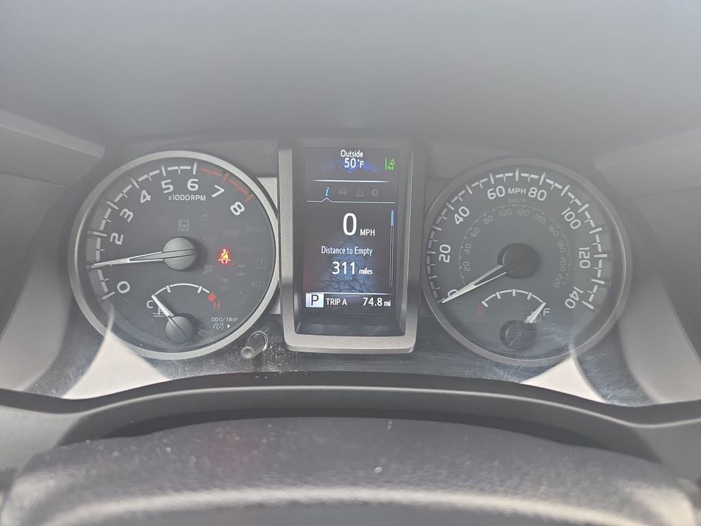 Used 2021 Toyota Tacoma TRD Off-Road w/ Technology Package AWD/4WD image 21