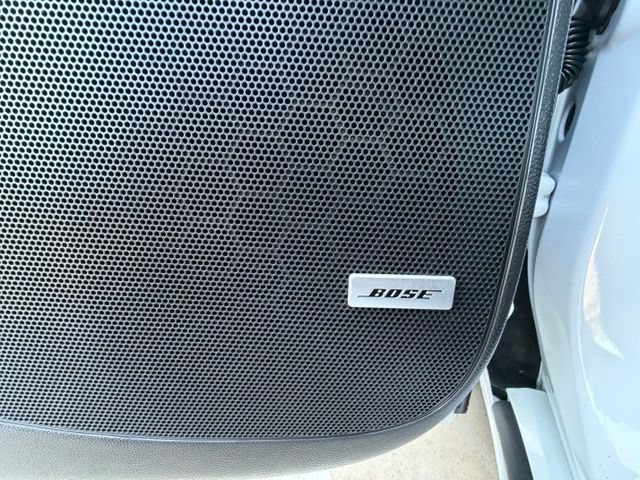 Used 2022 Buick Enclave Avenir w/ Avenir Technology Package FWD image 9