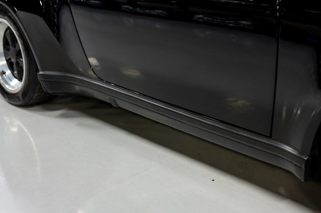 Used 1989 Porsche 911 Carrera RWD image 40