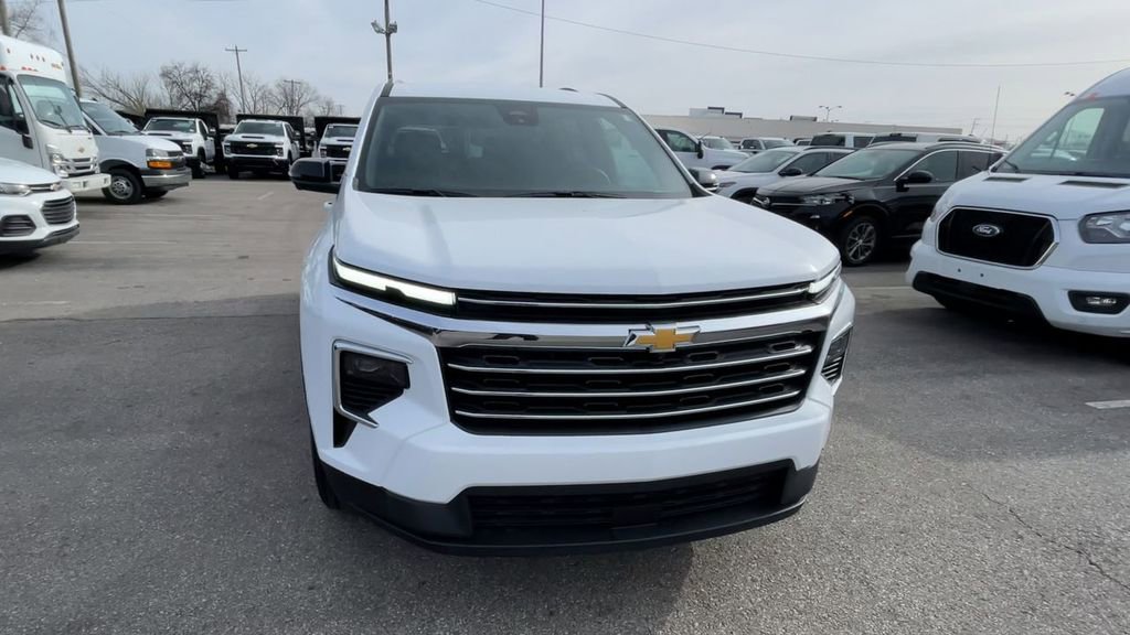 New 2026 Chevrolet Traverse LT w/ Driver Confidence Package FWD image 4