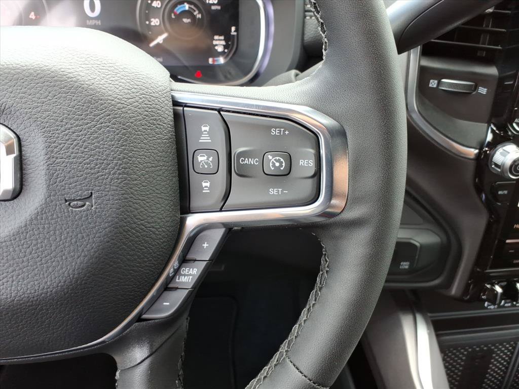 New 2026 RAM 2500 Laramie AWD/4WD image 23