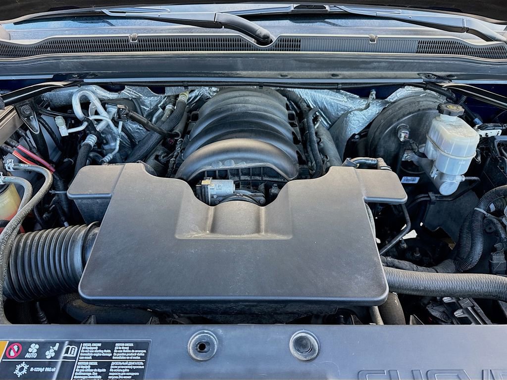 Used 2017 Chevrolet Suburban LT w/ LT Signature Package image 32