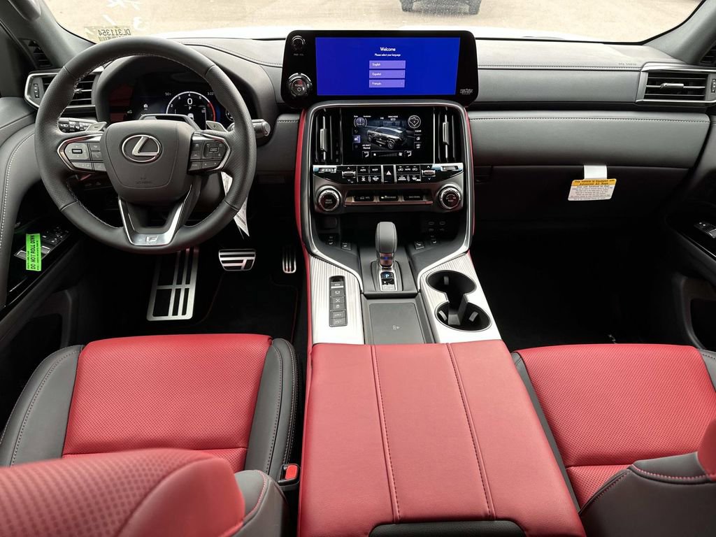 Certified 2025 Lexus LX 700h F Sport image 17