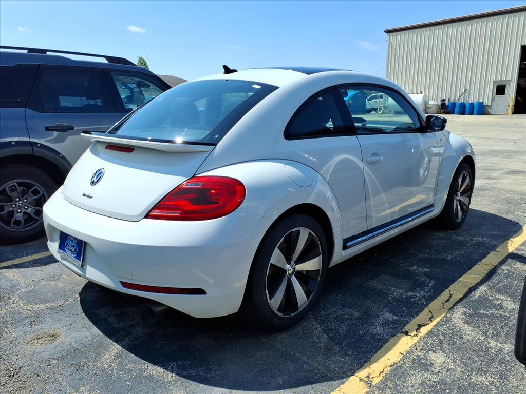 Used 2014 Volkswagen Beetle R-Line FWD image 4