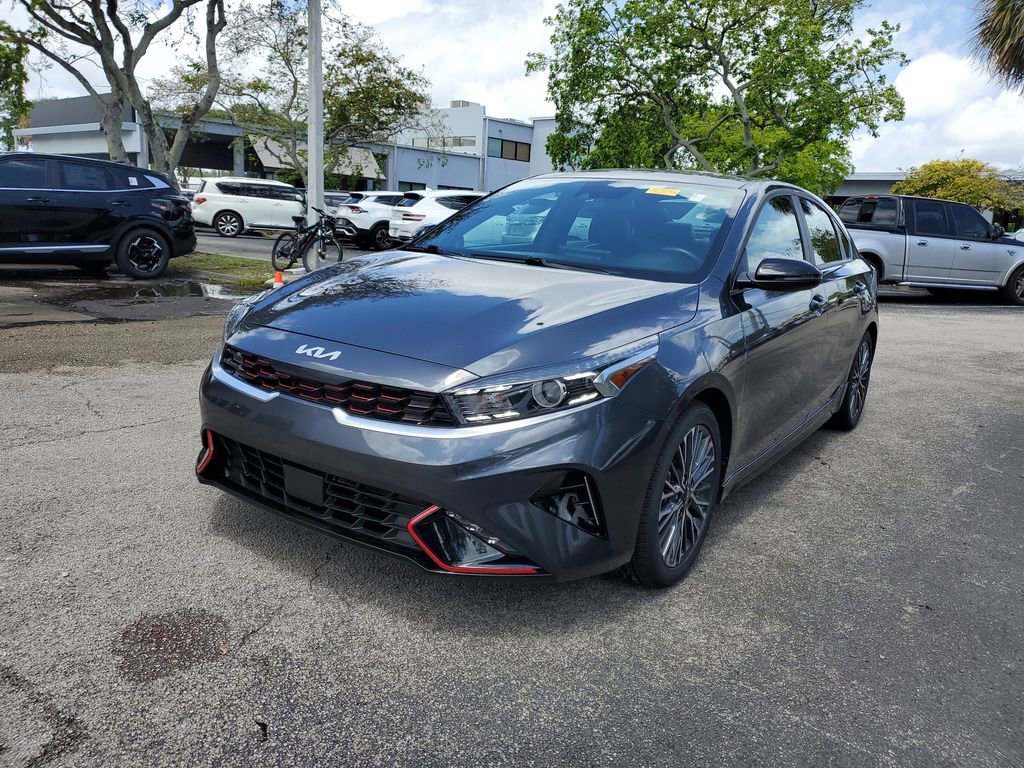 Used 2024 Kia Forte GT-Line w/ GT-Line Premium Package image 3