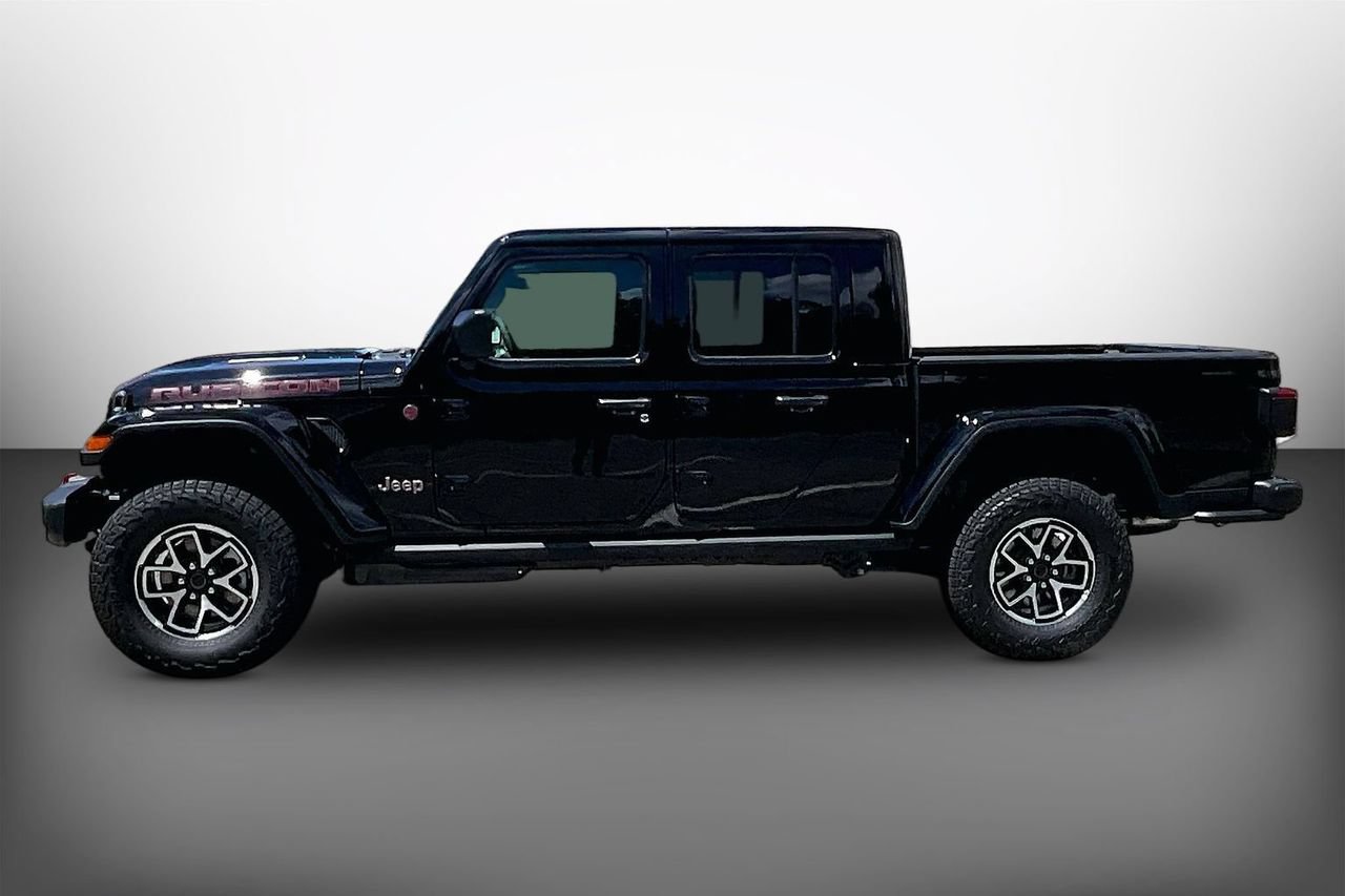 New 2026 Jeep Gladiator Rubicon w/ Steel Power Dome Hood Package AWD/4WD image 5